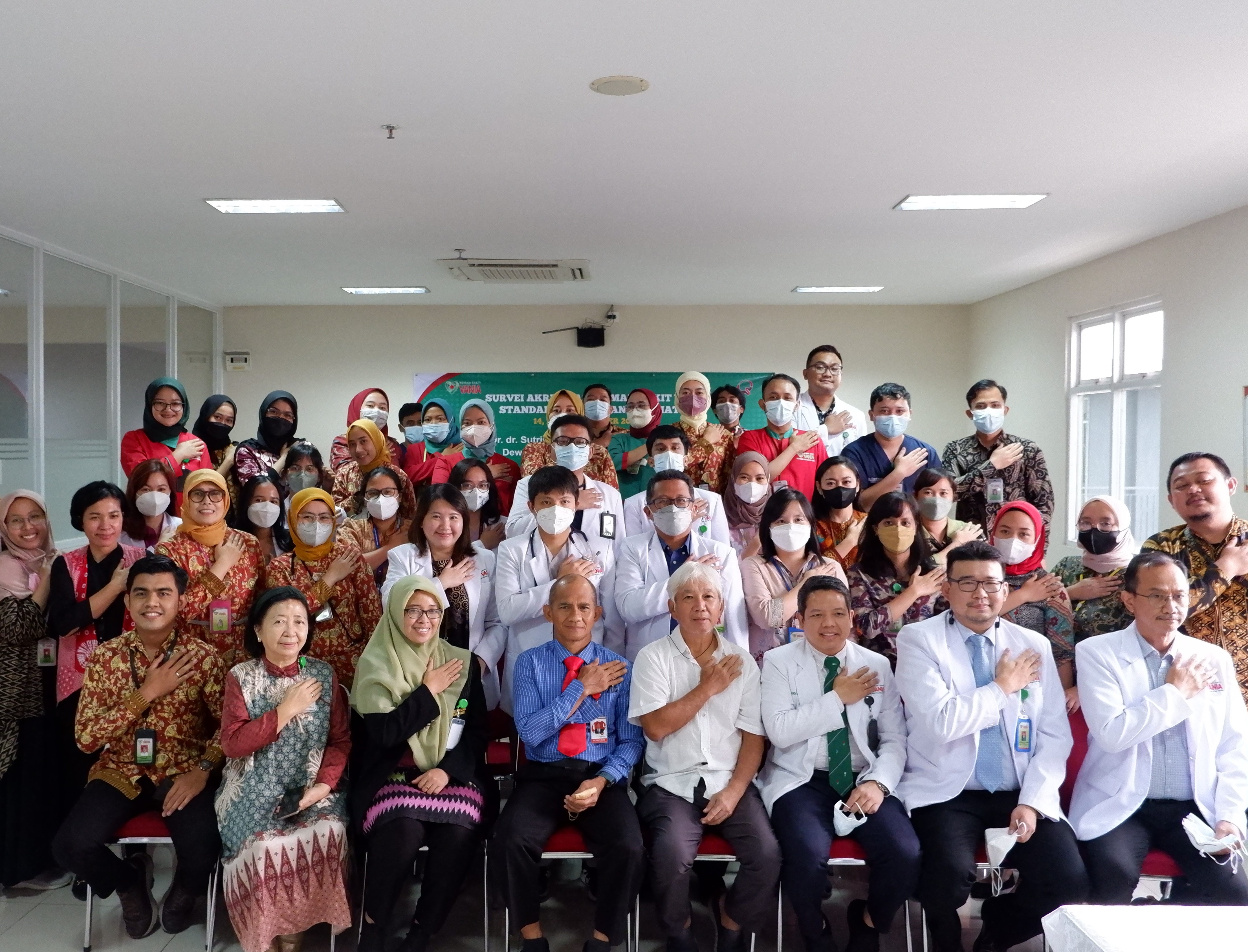 Standar Akreditasi Rumah Sakit dengan nilai "PARIPURNA"